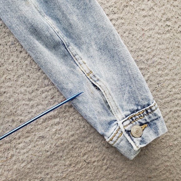 Free People Trucker Jacket Womens XS Blue Denim Detail Chest Pocket Button Front - Picture 6 of 13